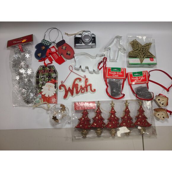 Large Christmas Holiday Decor Ornament & Cookie Cutter Lot Bundle Set - Picture 1 of 7